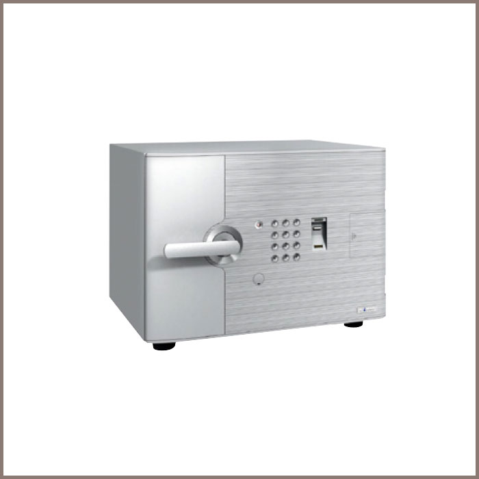 DFS1L-FE: 484Wx467Dx372H, NET WT. : 58 Kgs. CAPACITY : 19.5 Liters ACCESSORIES : 1 Tray JIS FIRE RATING : 1 Hr.